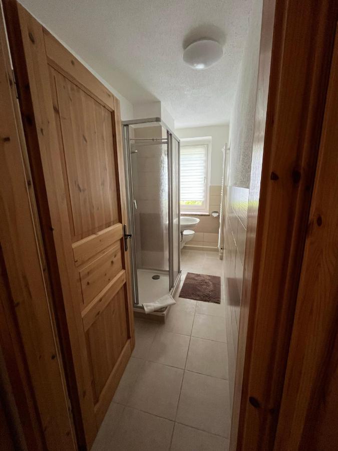 אוברוויזנטל Apartment Anita מראה חיצוני תמונה
